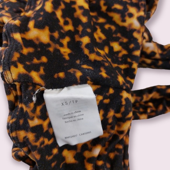 WeWoreWhat Two Piece Workout Set - Picture 9 of 11